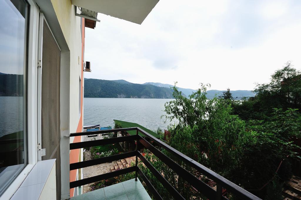 Casa Ana Serena Eselnita Exterior foto