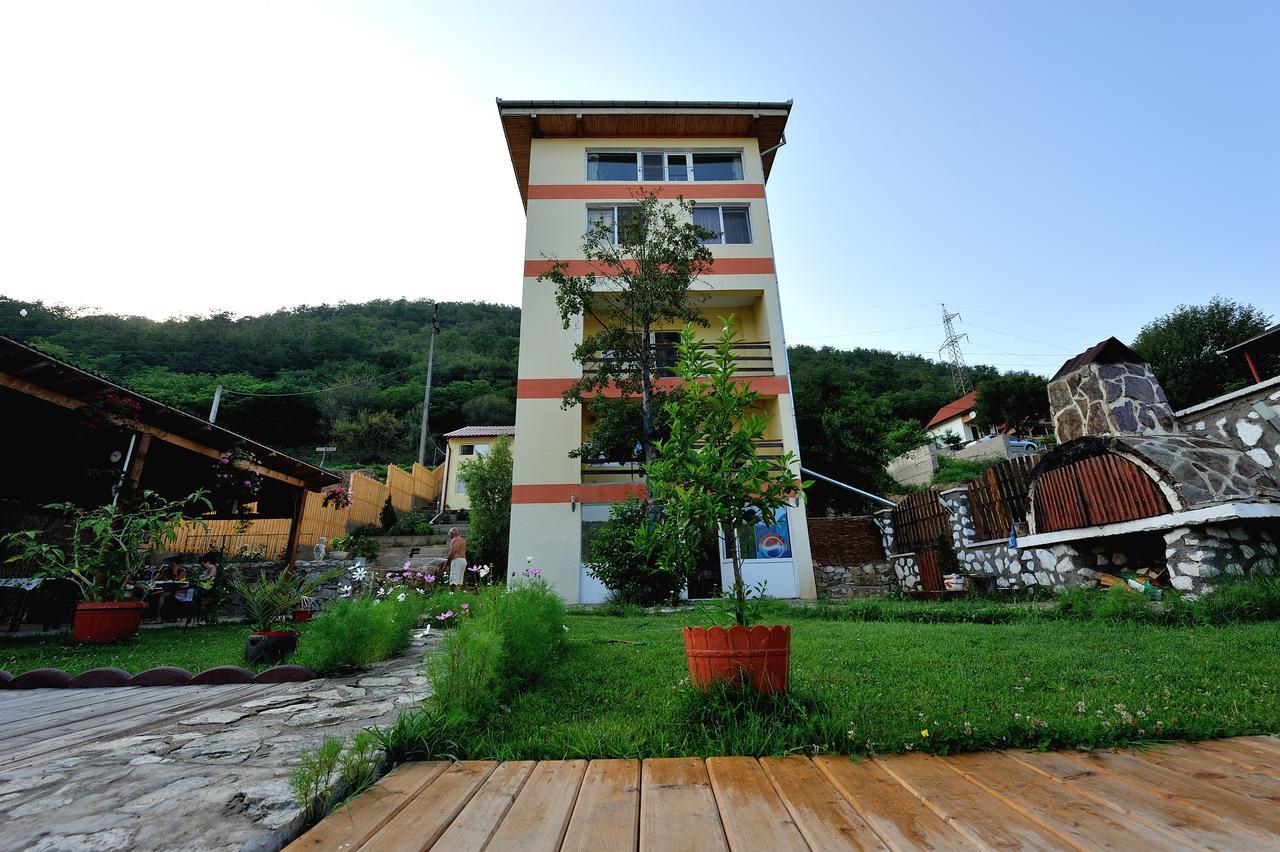 Casa Ana Serena Eselnita Exterior foto