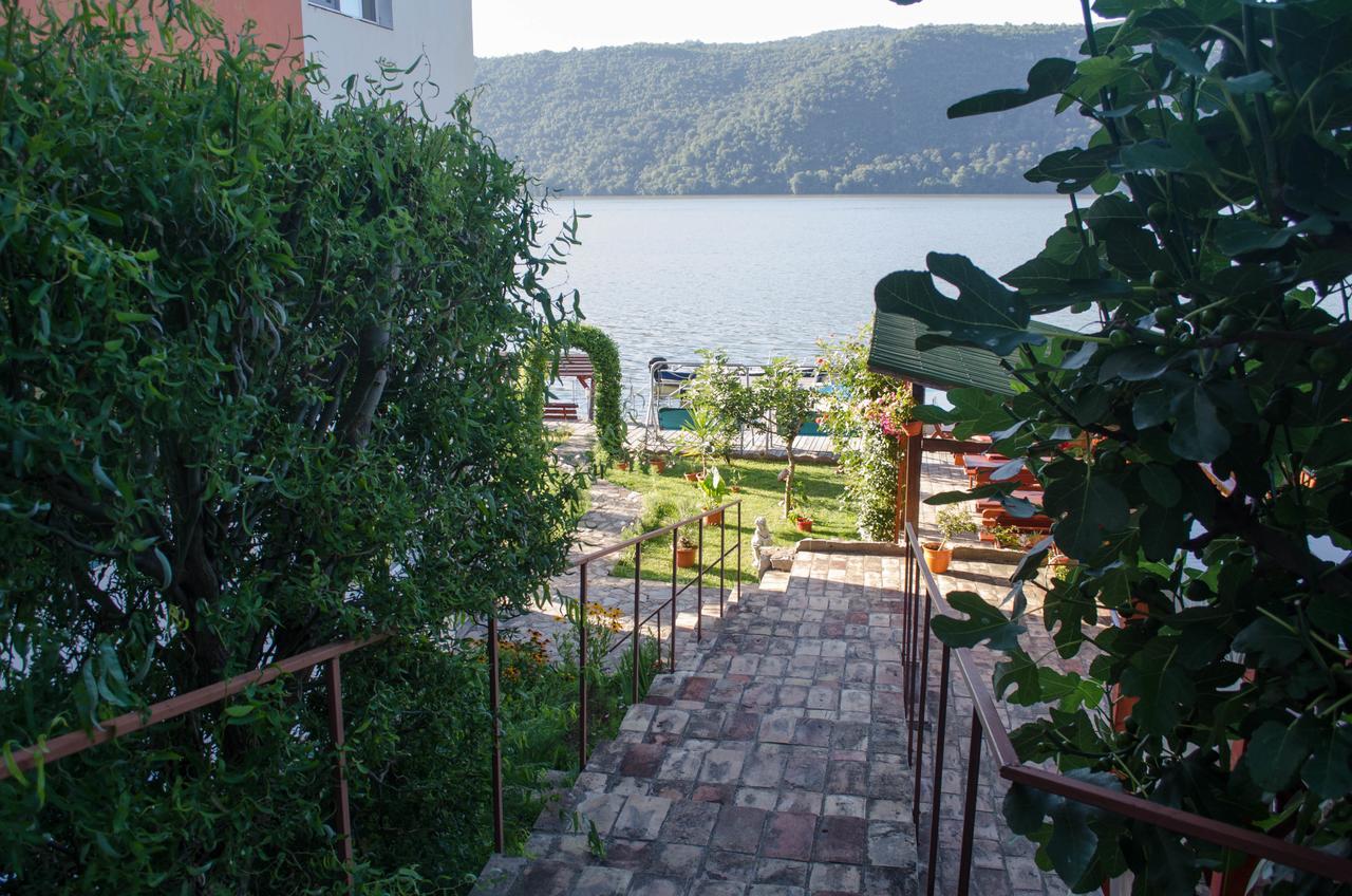 Casa Ana Serena Eselnita Exterior foto